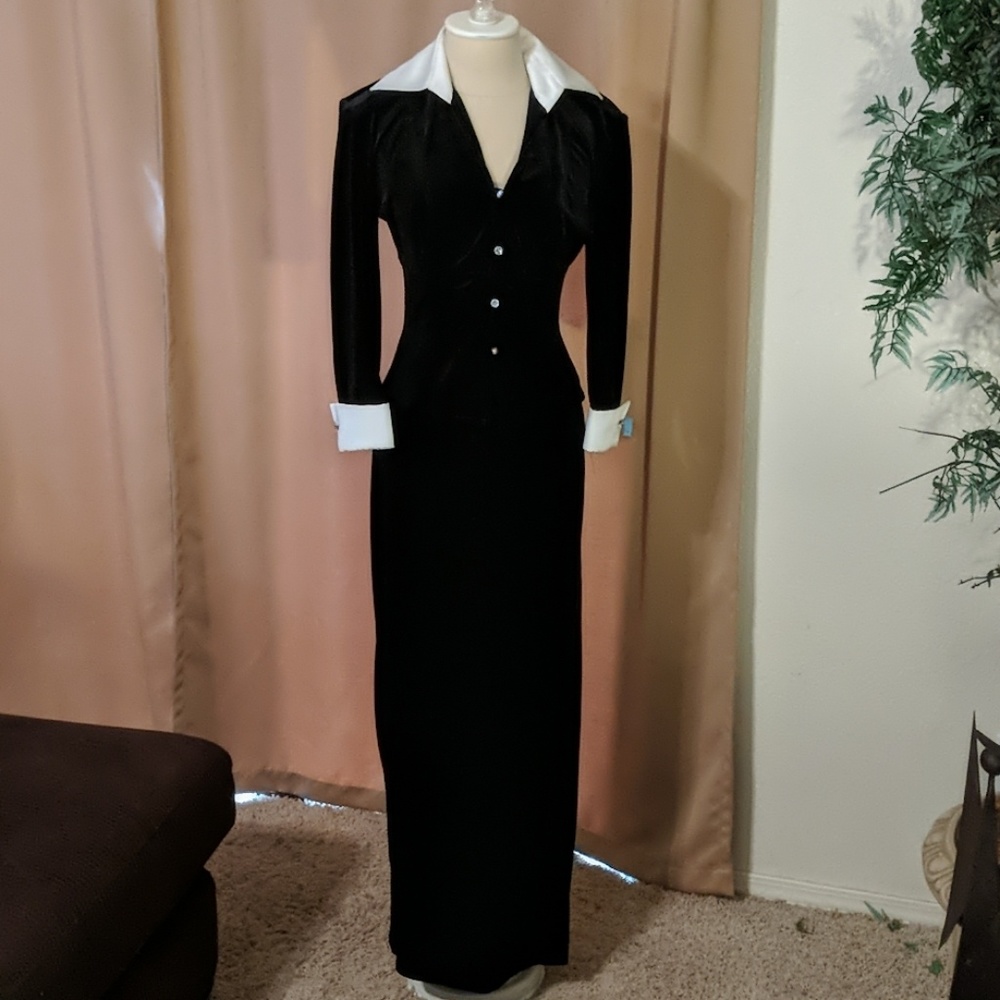 Long velvet like dress